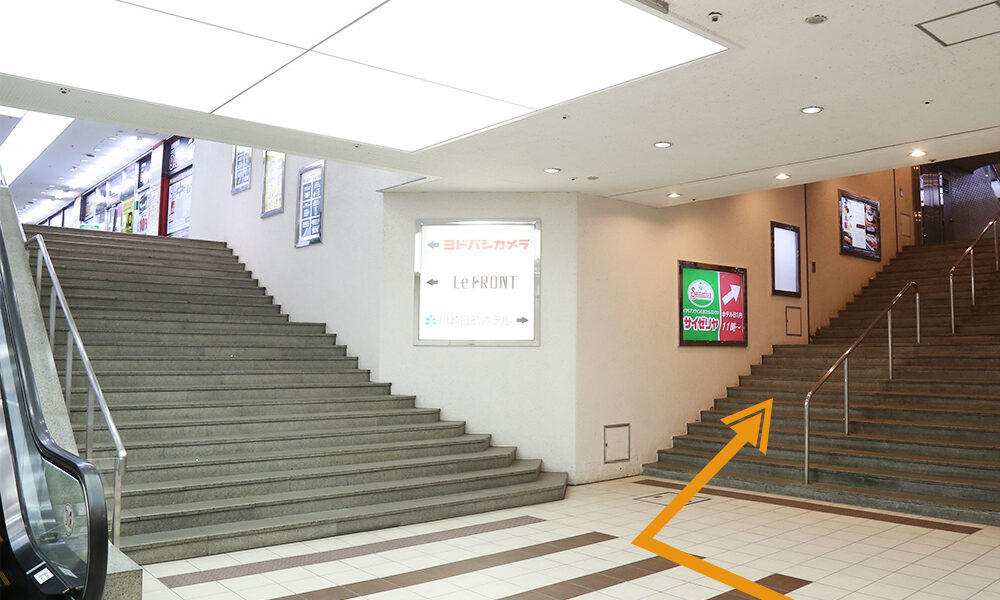 access07 右手ホテル入り口