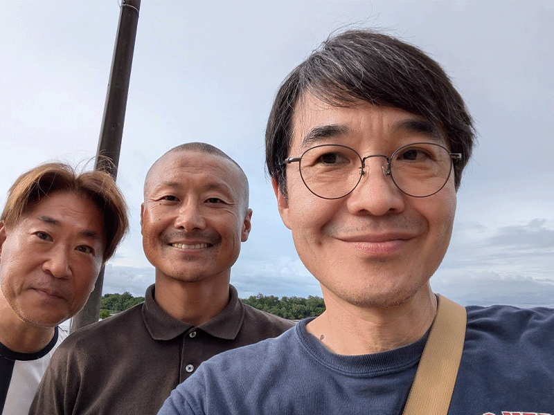 ツアーのガイドの平野さんと同行の吉見氏。