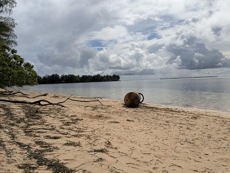 上陸激戦地のオレンジビーチも訪れました。